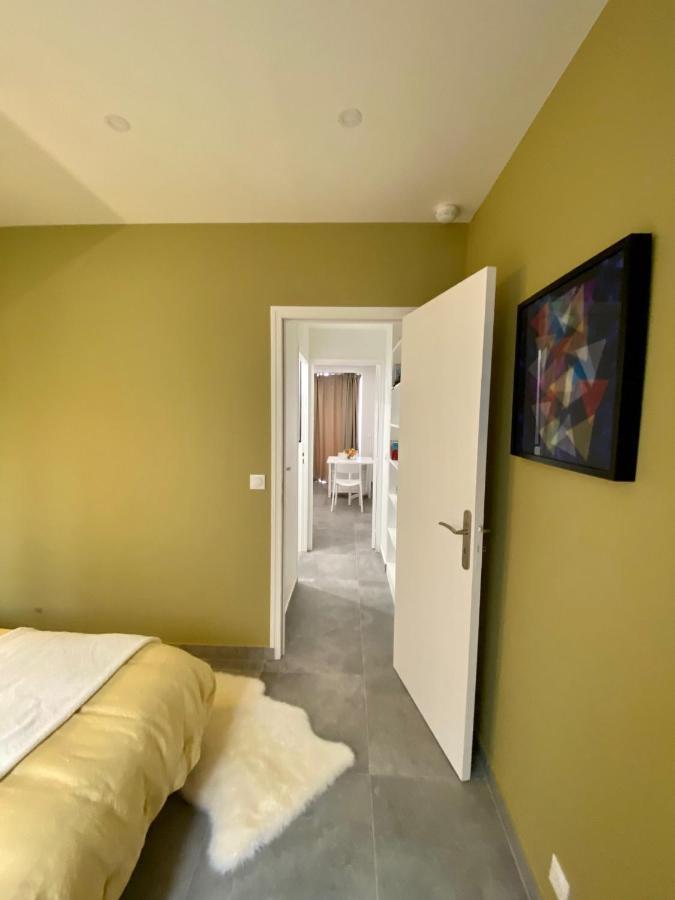 Chez Les Artistes De Menilmontant Apartamento Paris Exterior foto