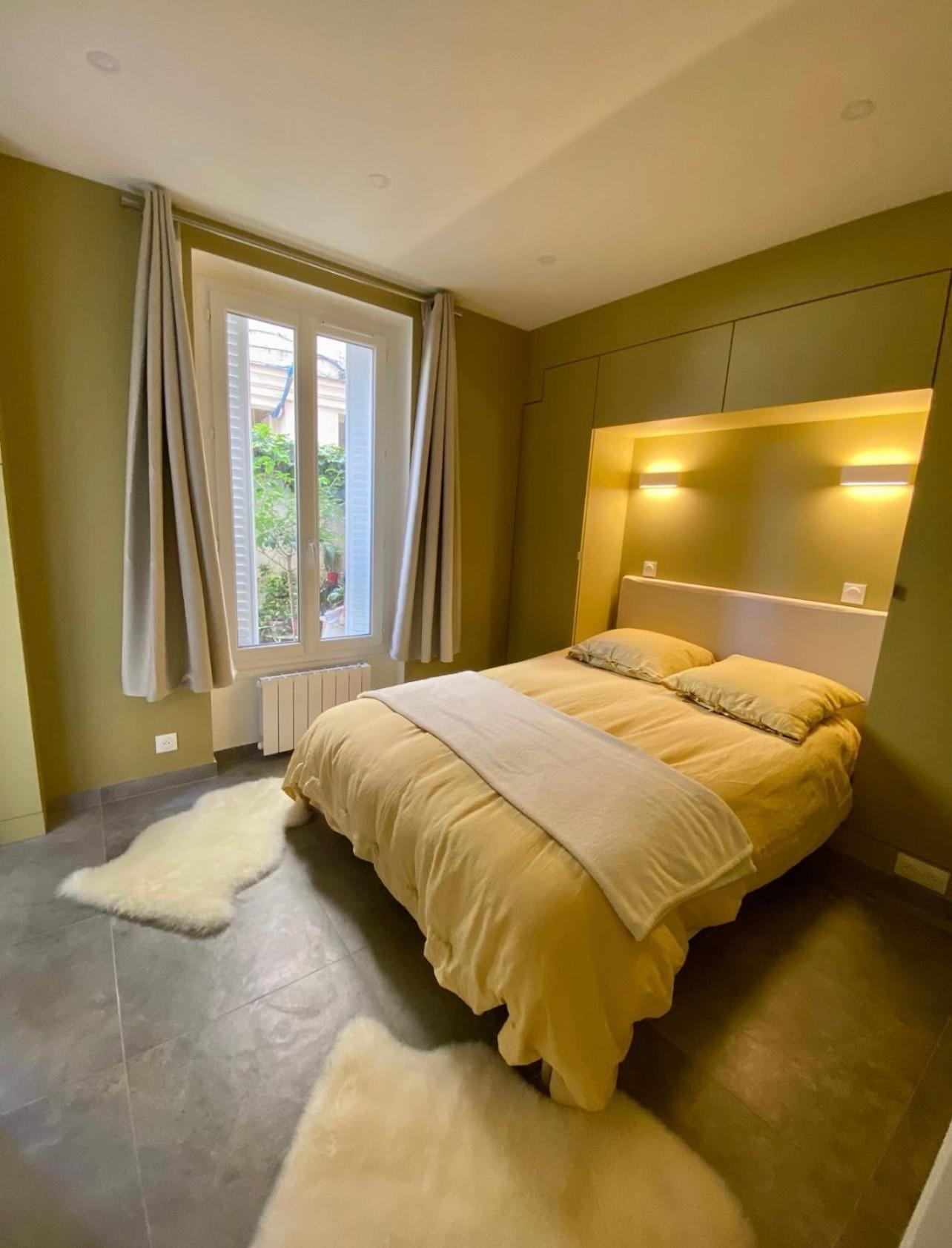 Chez Les Artistes De Menilmontant Apartamento Paris Exterior foto