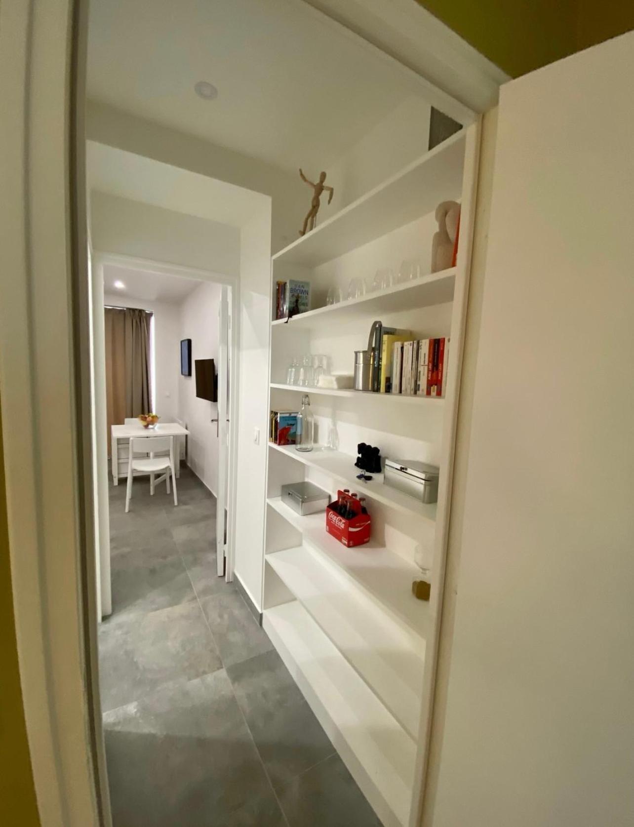 Chez Les Artistes De Menilmontant Apartamento Paris Exterior foto